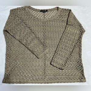 Classy Over Sized Gold Crochet 1/2 Sleeve Top